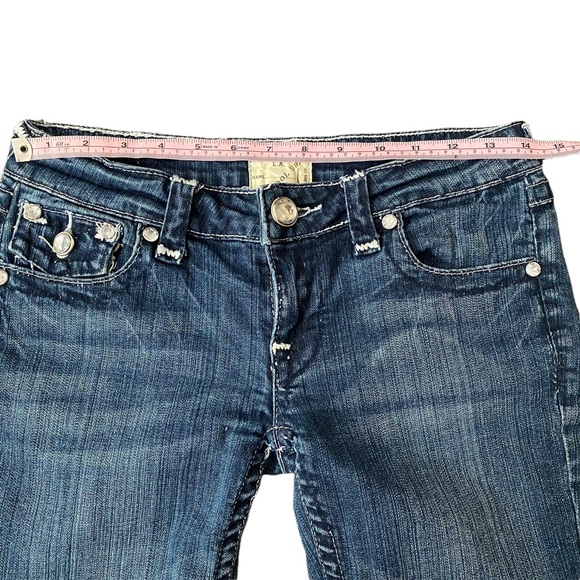 LA Idol Bermuda Jean Shorts 7 - Picture 9 of 11